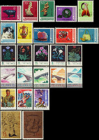 新中國T票新票9套,均原膠,包括:(1)T29.工藝美術10全,VF;(2)T30.藥用植物5全,齒緣黃,F-VF;(3)T31.公路拱橋5全,少數齒黃,VF-F;(4)T32.向硬骨頭六連學習3全,其中(3-1)少數齒黃,VF-F;(5)T33.中國繪畫,長沙楚墓帛畫2全,背沾污微皺摺,F;(6)T34.水鄉新貌5全,背沾污微皺摺,齒折,F;(7)T35.金雞3全,其中(3-3)背局部淡黃,VF-F;(8)T36.鐵路建設3全,VF;(9)T37.雲南山茶花10全,VF