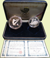 1988年漢城奧運精制紀念銀幣2枚一套,含1盎司及0.5盎司各一,發行量235000套,原裝盒(外盒微磨損).證書,PROOF(Page 28)