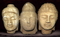 早期石雕佛頭像3尊,樣式均不同,最大尺寸約:12.2cm*7.7cm*8.5cm總重約2.95kg;此項拍品不寄送海外(Page 68)
