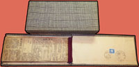 1957-1958年《華報郵園》第1-500期共500篇剪報合訂精裝共5冊,內頁黃斑.蛀損,保存尚可,總重約1.01公斤