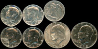 美國(AMERICA)紀念硬幣.章一組,包括:(1)甘迺迪像HALF DOLLAR四枚,含:1964(銀).1968.1971.1981年各一枚,XF-AU;(2)1976年美國二百周年ONE DOLLAR鎳幣,XF;(3)1972年艾森豪像ONE DOLLAR包銀幣,XF;(4)1945年行走自由女神HALF DOLLAR銀幣,XF;(5)1964年追悼甘迺迪總統紀念項鍊章一件(Page 52)