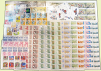 台灣中早期郵票54套,重點包括有:蔣總統像影寫版.臺灣水果(53年版).中國農村復興聯合委員會十週年紀念.台灣昆蟲.百駿圖.臺灣花卉(47年版).花鳥圖.台北版航空改值各1套,交通建設(56年版)5連,出警圖3套,一版九項建設20方連,體育(49年版)雙連,陸軍軍官學校建校五十週年橫五連等;品像混合或有重複,部分背黃或淡斑,VF-F