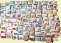 台灣中近期(已洗)舊票約1萬枚,包括:古代雕象牙3元.中華傳統服飾(75年版)2元.電信百週年2元.利瑪竇來華四百週年2元.古代錢幣(67年版)8元.建國70年3元.七七抗戰五十週年2元.臺灣蝴蝶(67年版)4元.郵政博物館新廈落成紀念5元.一九八四洛杉磯奧運會5元.臺灣水果(74年版)2元.一輪羊1元.國際孔學會議3元.婚禮12元.水中花5元.梅花3元.金馬風光2元.防菸害.長江風光5元.中華傳統服飾(77年版)3元等等,品種豐富,均以小塑袋分裝,每種百枚為一袋,共100袋,品像混和,VF-F;枚數未清點或有些微誤差,歡迎至官網瀏覽全貌