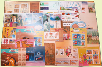 台灣近期新票.小全張等一組,總面值共計NT$5258元,包括有:個人化郵票,臺北2016世界郵展-設計展新象.樂享動漫趣.台灣是寶島,天象小全張,哈利波特-火盃的考驗.阿茲卡班的逃犯,清郎世寧古畫小全張,中華古代文物-殷墟小全張,2018臺中世界花卉博覽會小全張,孔雀,第十五任總統副總統就職紀念,臺北市立動物園建園百周年紀念(贈首日封1封).生肖小全張等;品像混合多重複,多數保存佳,VF-F;歡迎至官網瀏覽全貌