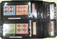 台灣2015~2021年四方連套票共102組,均帶雙邊紙廠銘或張號或色標,總面值共計NT$14644元,包括有:戲嬰圖,鴻雁傳書,青花瓷,紅樓夢,臺灣交趾陶-四季平安,鄧麗君,香草植物,台灣教堂,故宮古畫(2016年版),無面值郵票(2017年版),臺灣珊瑚(2014.2016年版),燈塔(2014年版),童玩(2014年版),台江國家公園,生肖(羊.豬.雞.狗),金魚,古典詩詞,近代畫作(2019年版),寶島風情(宜蘭縣.花蓮縣.屏東縣.澎湖縣.馬祖),蘇花改全線通車,臺中世界花卉博覽會,高山湖泊,近代水墨畫作,海星等等,品種豐富或有重複,品像混合,多數保存佳,VF-F;歡迎至官網瀏覽全貌