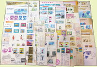 1958~2024年臺灣封片一組714件,包括:(1)套票封100套(101封),小全張封13封,小全張含:明仇英山水.緙絲.二輪虎.青花瓷.第10任總統就職.十項建設.甲辰龍等;套票封含:春市圖,駿馬圖(下).松竹圖.民間故事(60年版),蔣總統逝世週年.三週年.五週年,中正紀念堂(多有重複),航空(68年版),臺灣風景(69年版),古代玉器(69年版),溪山漁隱,鳥類(68年版),郵政儲金創辦六十週年,古代陶器(68年版),一輪生肖(猴.豬),扇面古畫(64年版),傳統服飾(74年版),元曲,國際兒童年,十項建設,攜手防疫等,部分實寄;(2)低值封167封;(3)無符誌郵政片或私片未使用380片,已使用66片,少數成套並附封套;品像混合,或有重複,VF-F;贈阿里山老照片8張,總重約3590克,歡迎至官網瀏覽全貌
