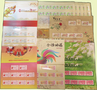 臺灣近期郵資票郵摺一組,包括:豬事如意鼠迎春2冊,金雞納福2冊,方寸中的花花世界5冊,油桐花3冊,百年富貴-牡丹3冊,2012龍年祥龍6冊,總面值共計NT$4875元,VF